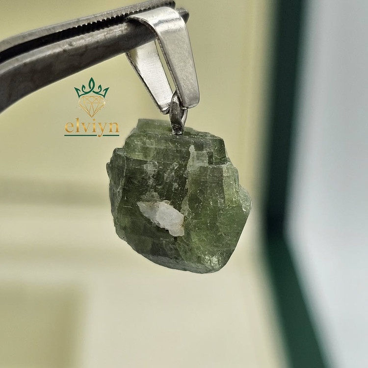 آویز گردنی راف زبرجد اصل و طبیعی