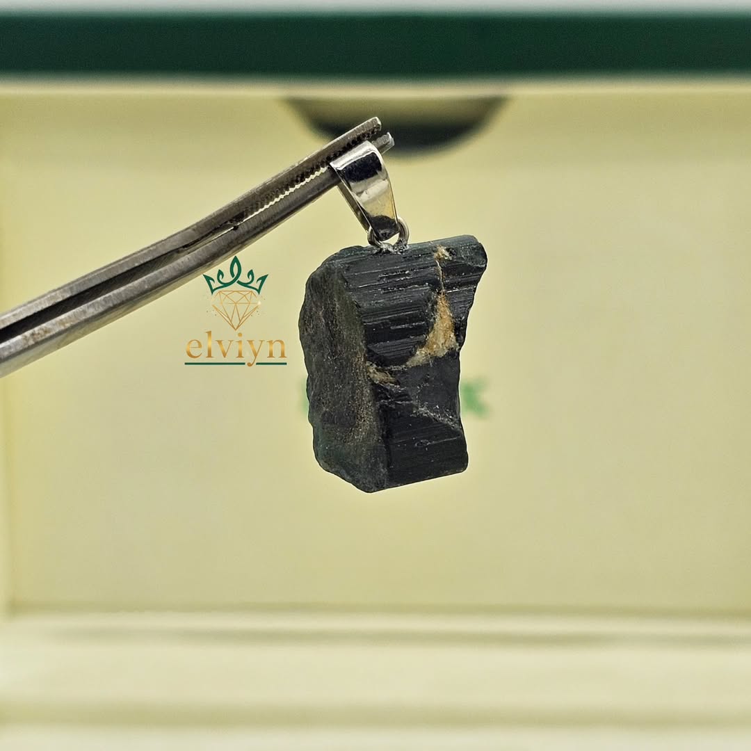 گردن آویز سنگ راف تورمالین سیاه
